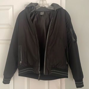 Ring of the Fire hooded jacket. Boy / size L / Black